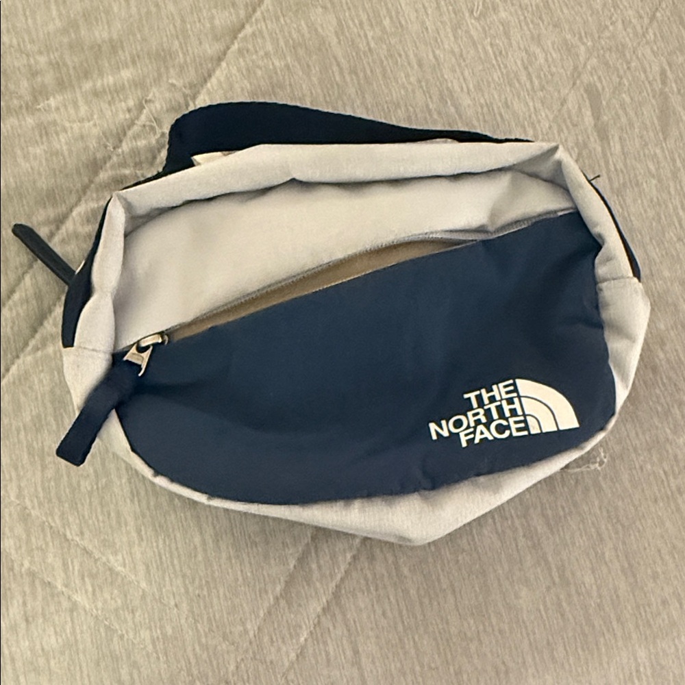 The North Face Men's Black and Gray Belt Bag